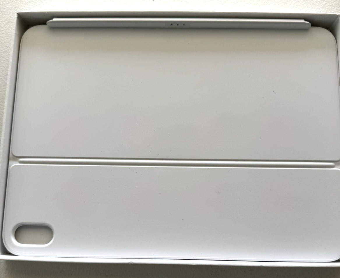 Apple iPad Magic Keyboard Folio Case MQDP3LL/A for Apple Tablet 10thGeneration