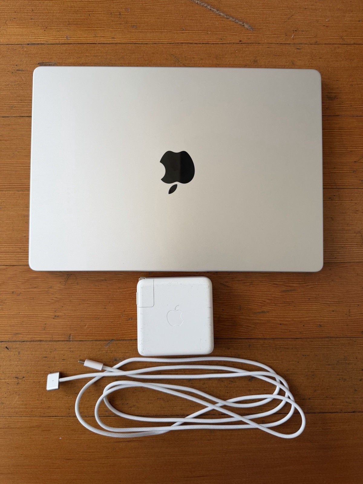 Apple MacBook Pro A3434 14″ M5 16GB RAM 512GB SSD Silver 2025