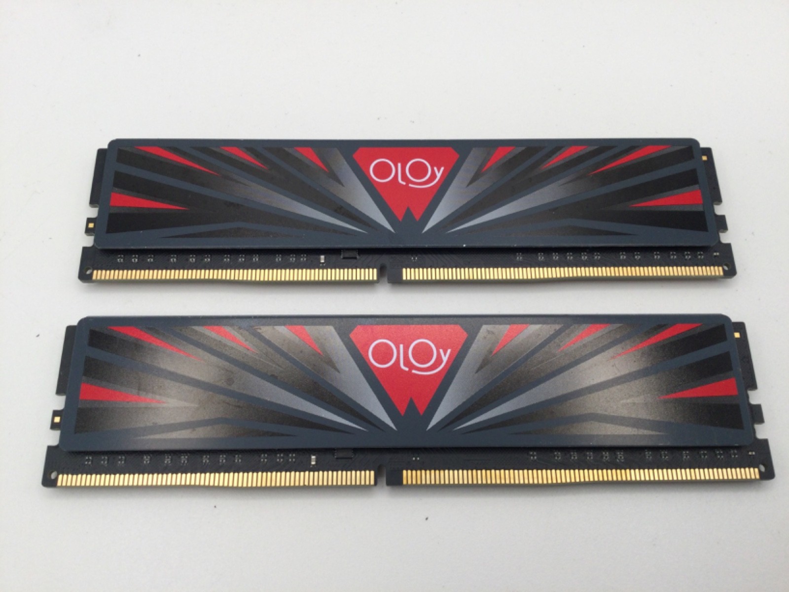 OLOy 16GB (2x8GB) DDR4 3000MHz U-DIMM Memory PC4-24000 MD4U083016BBST C16