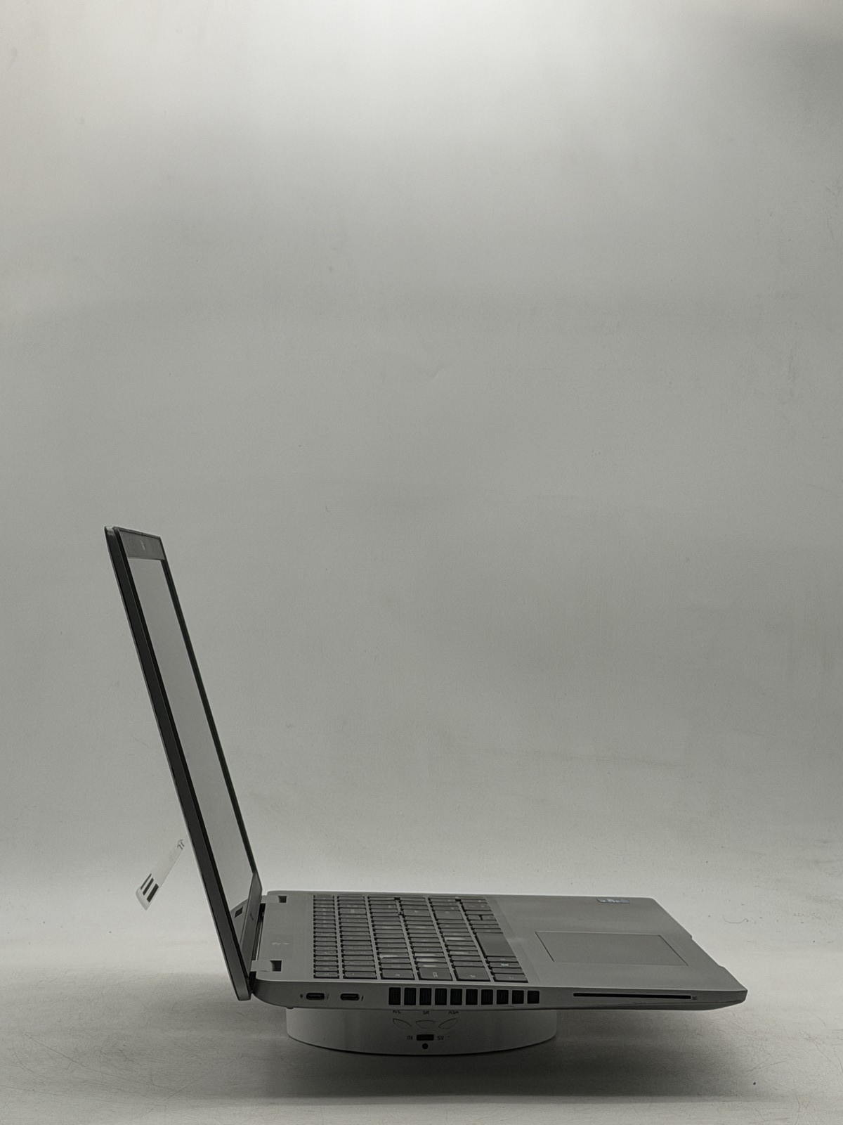 Dell Latitude 5520 15.6″ 16GB 512GB i7-1185G7 (Win 11) READ