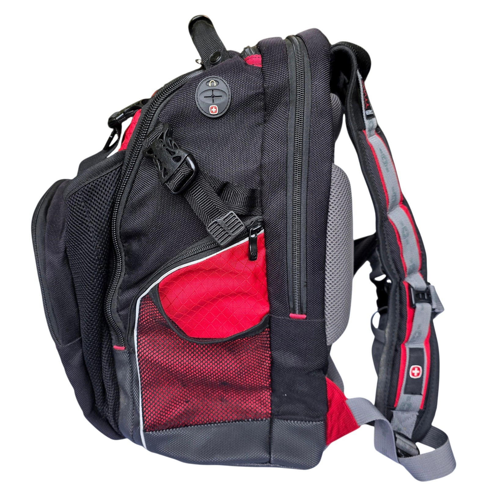 Wenger Maxxum 16 Laptop Backpack Black Red SwissGear Travel Business Computer