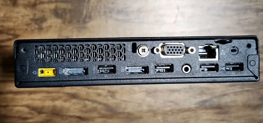 Lenovo ThinkCentre M715q AMD PRO A10-8570E@2.8GHz 8GB RAM 128GB SSD Win.11