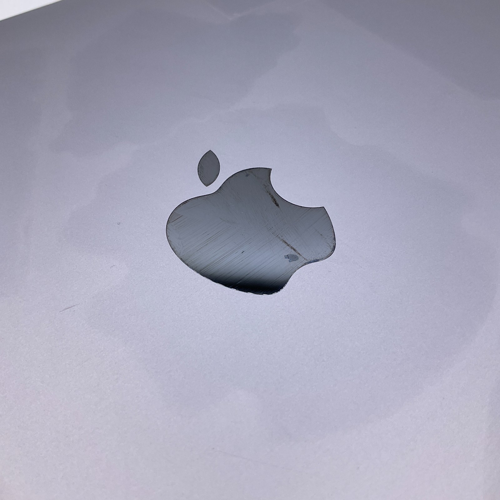 Apple MacBook Pro 2020 A2338 13″ Touch Bar M1 8GB RAM 256GB SSD Space Gray