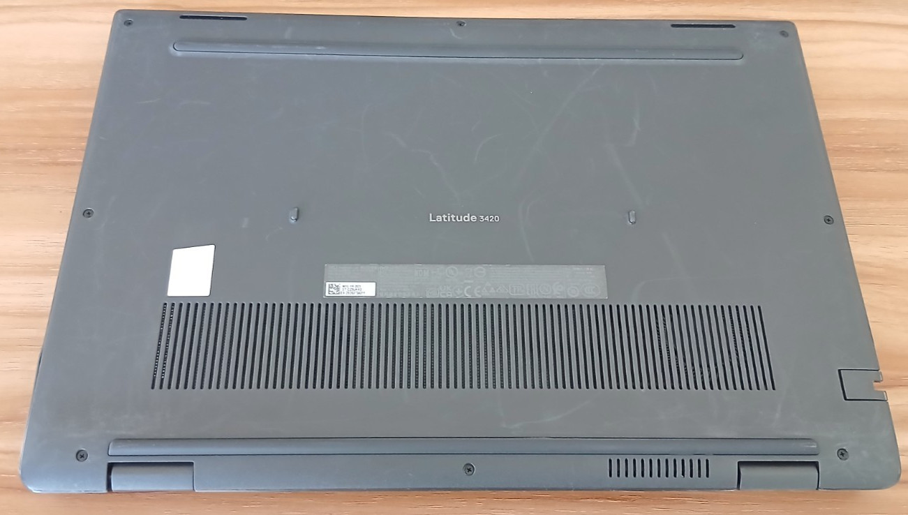 Dell Latitude 3420- 14″ Hd-i7-1165g7-Nvidia Mx350-16gb/256gb READ***