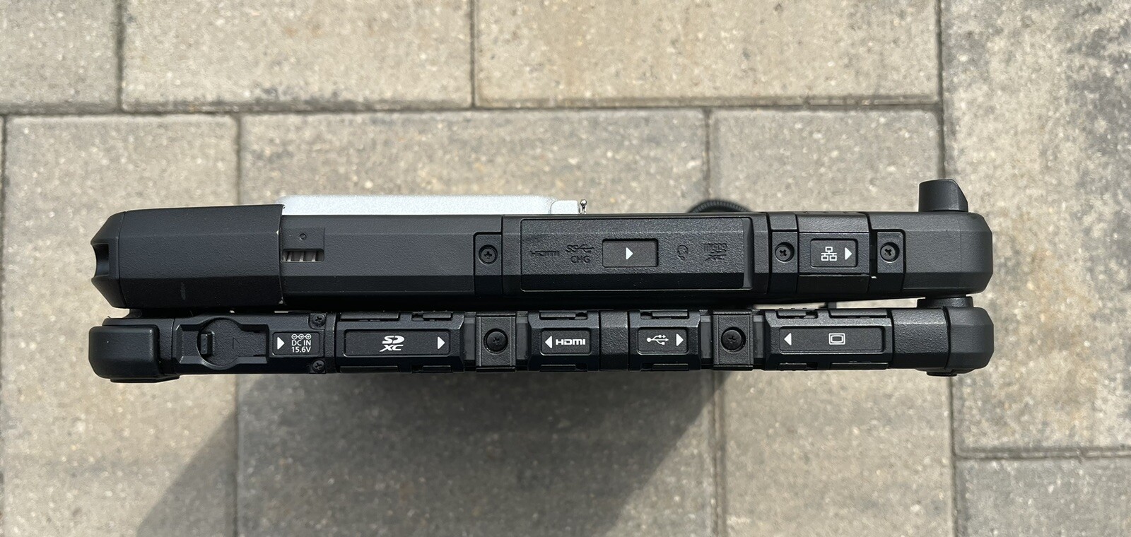 Panasonic Toughbook CF-33 2.80GHz Win 11 Core i7-7600U 16GB RAM 512GB SSD