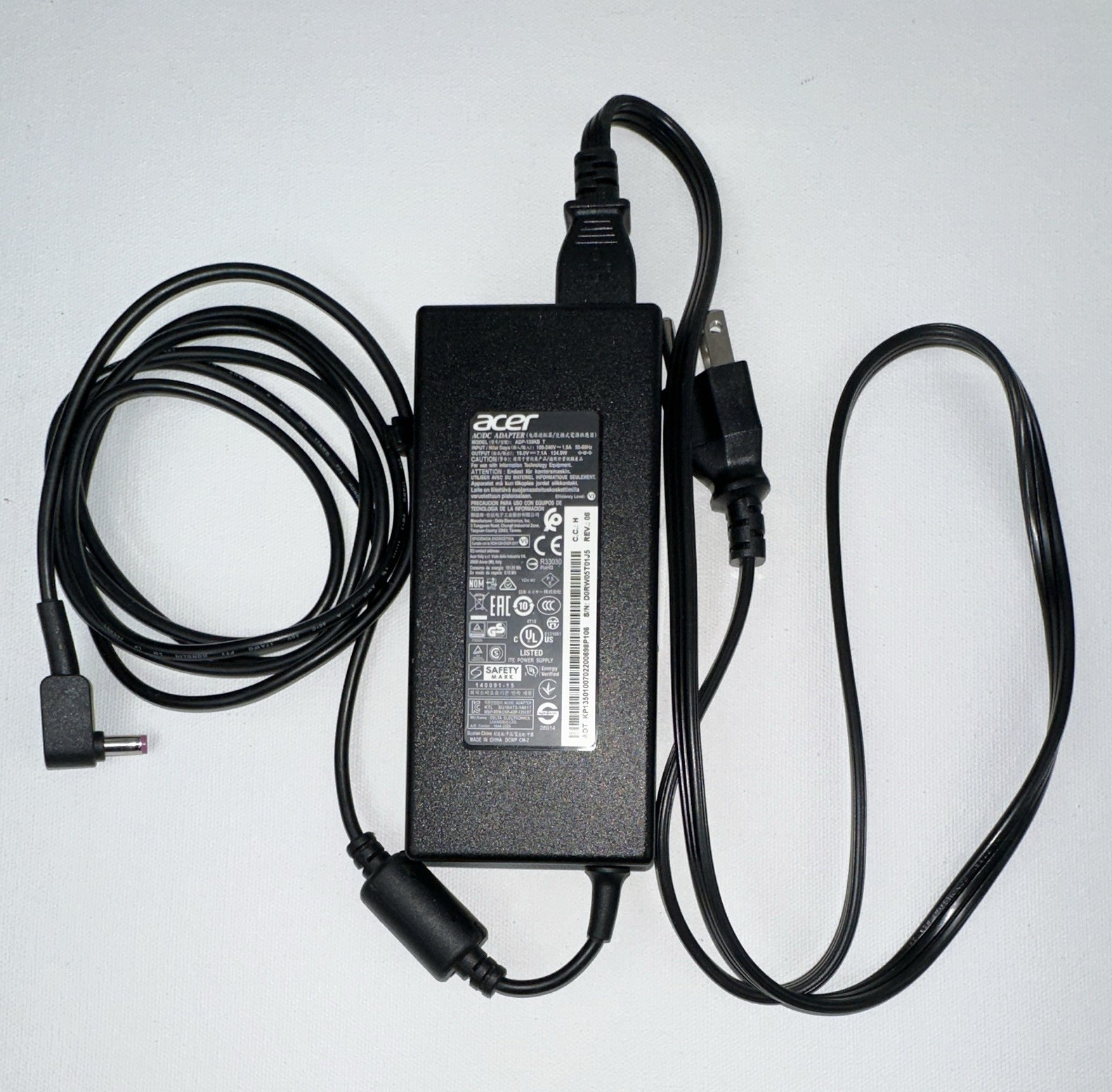 Acer ADP-135KB T AC Adapter 19V 7.1A Laptop Power Charger Black