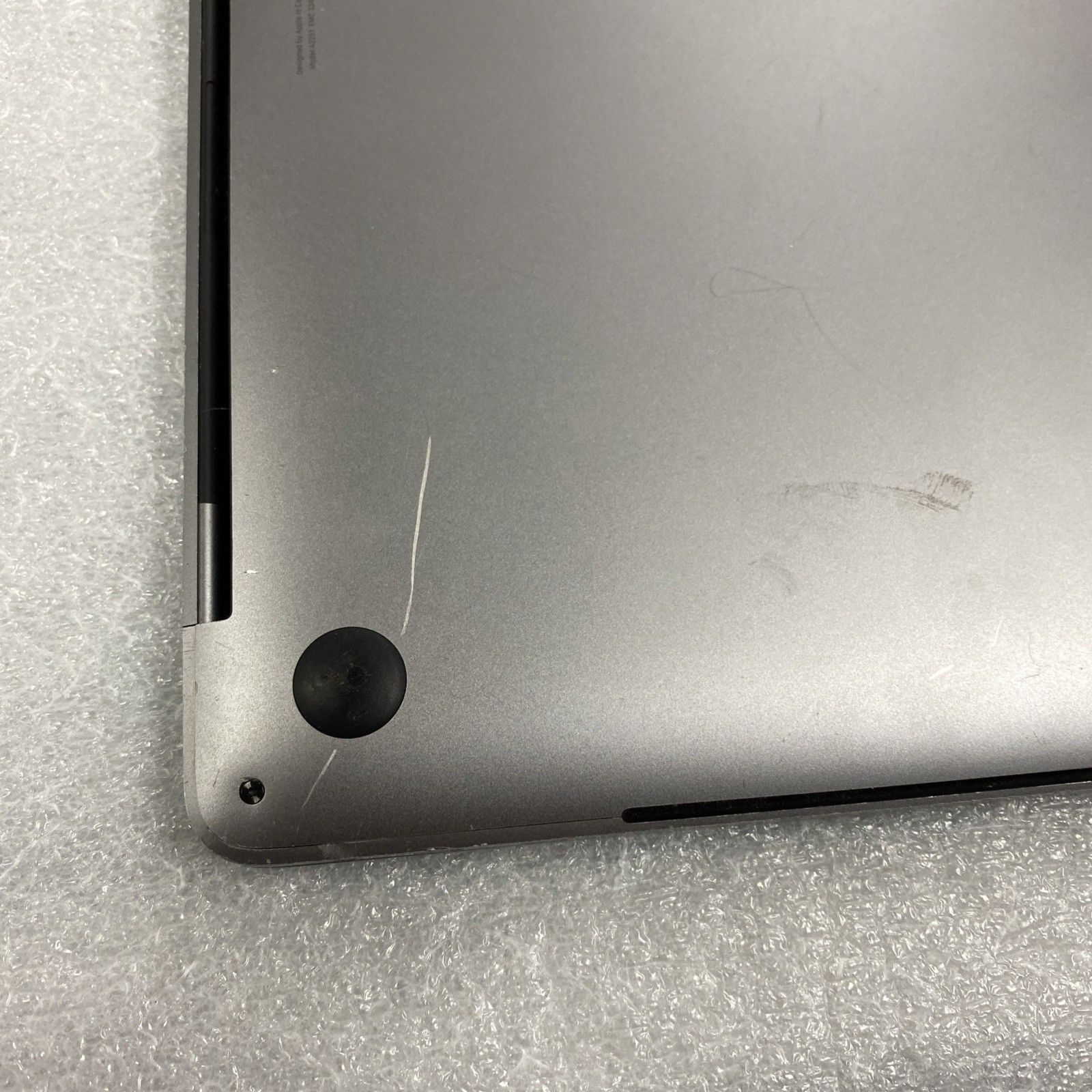 2020 Apple MacBook Pro A2251 – i5 – 16GB RAM – 512GB SSD – **READ DESCRIPTION**
