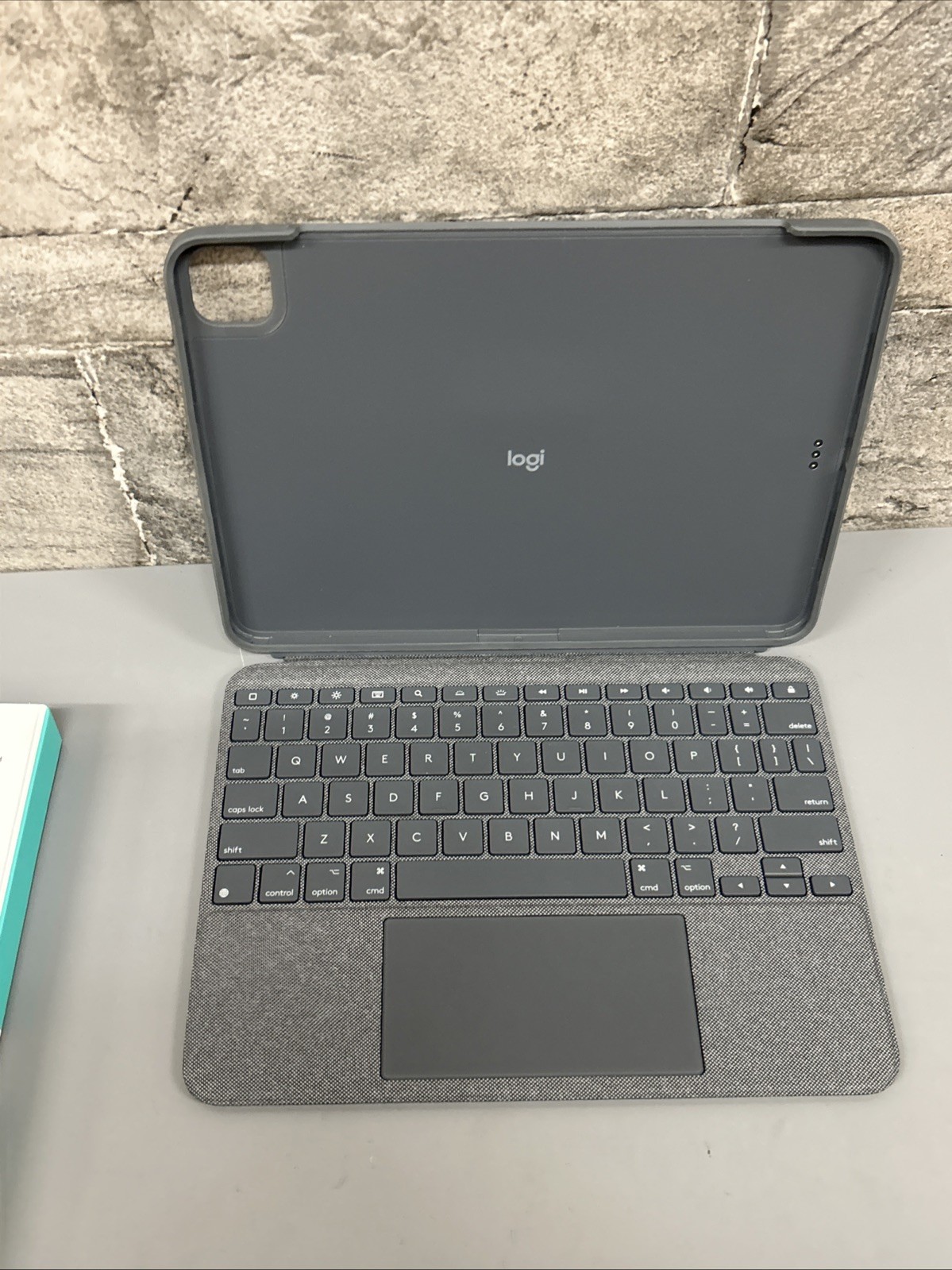 Logitech Combo Touch Keyboard Case for 11″ Apple iPad Pro 1st/2nd/3rd Gen. -…