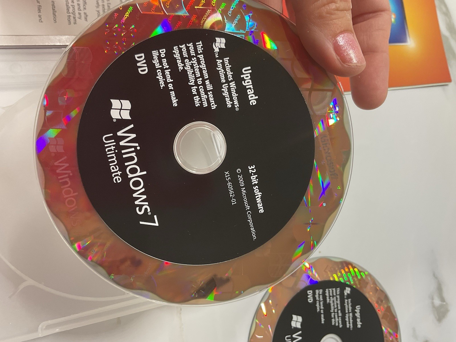 Microsoft Windows 7 Ultimate 32 Bit and 64 Bit DVDs Box License Key