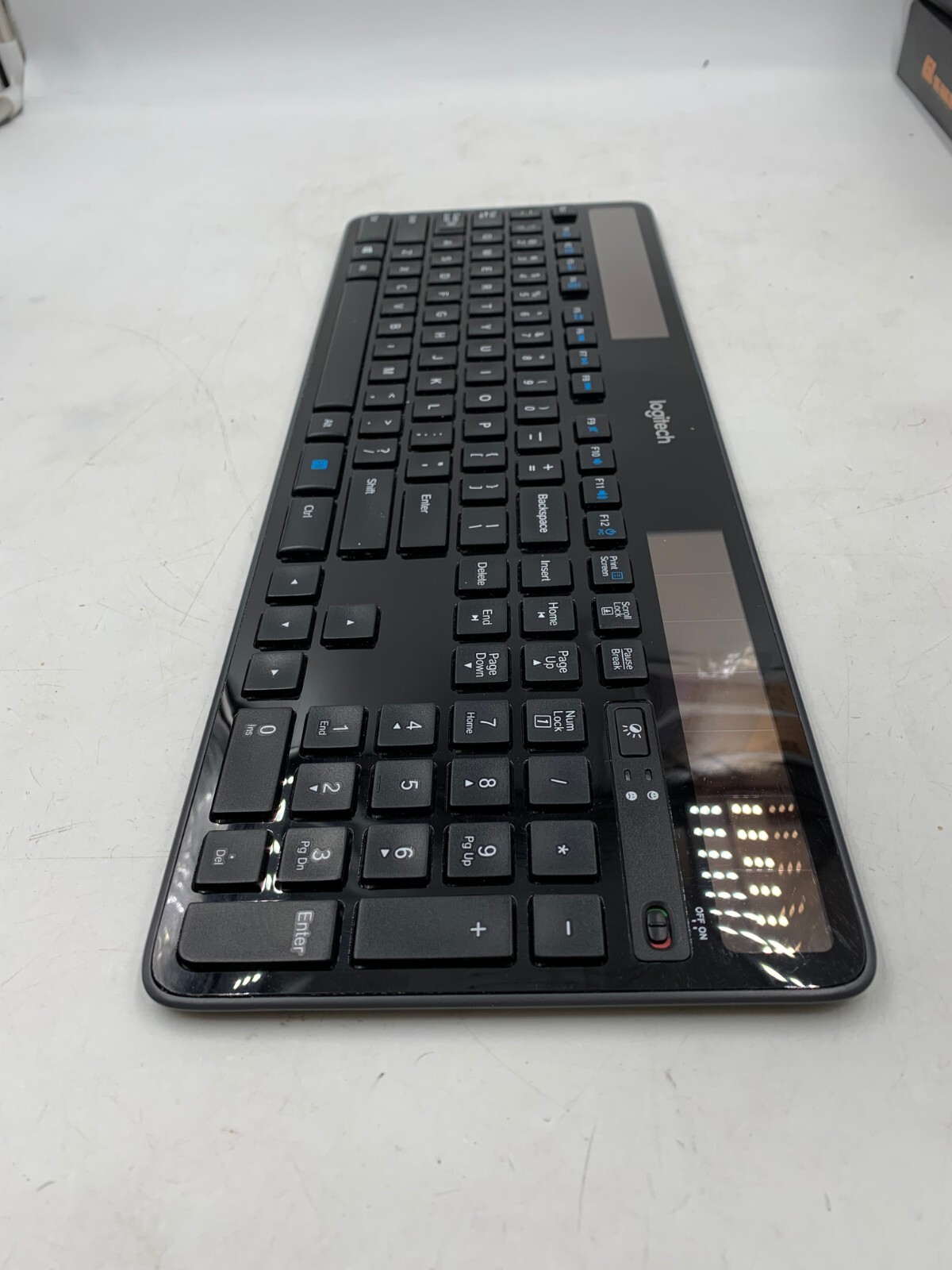 Logitech K750 Wireless Solar Keyboard -w/o Dongle – Black Free S/H