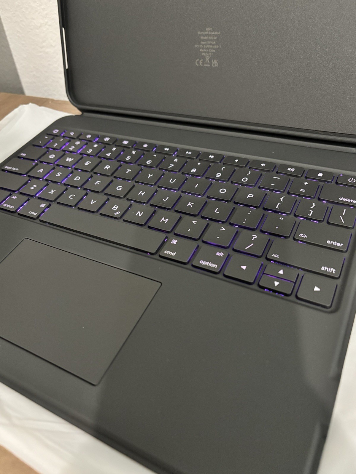 ESR Ascend IPad Pro 13 Inch (M5/M4, 2025/2024) Keyboard Case With Trackpad
