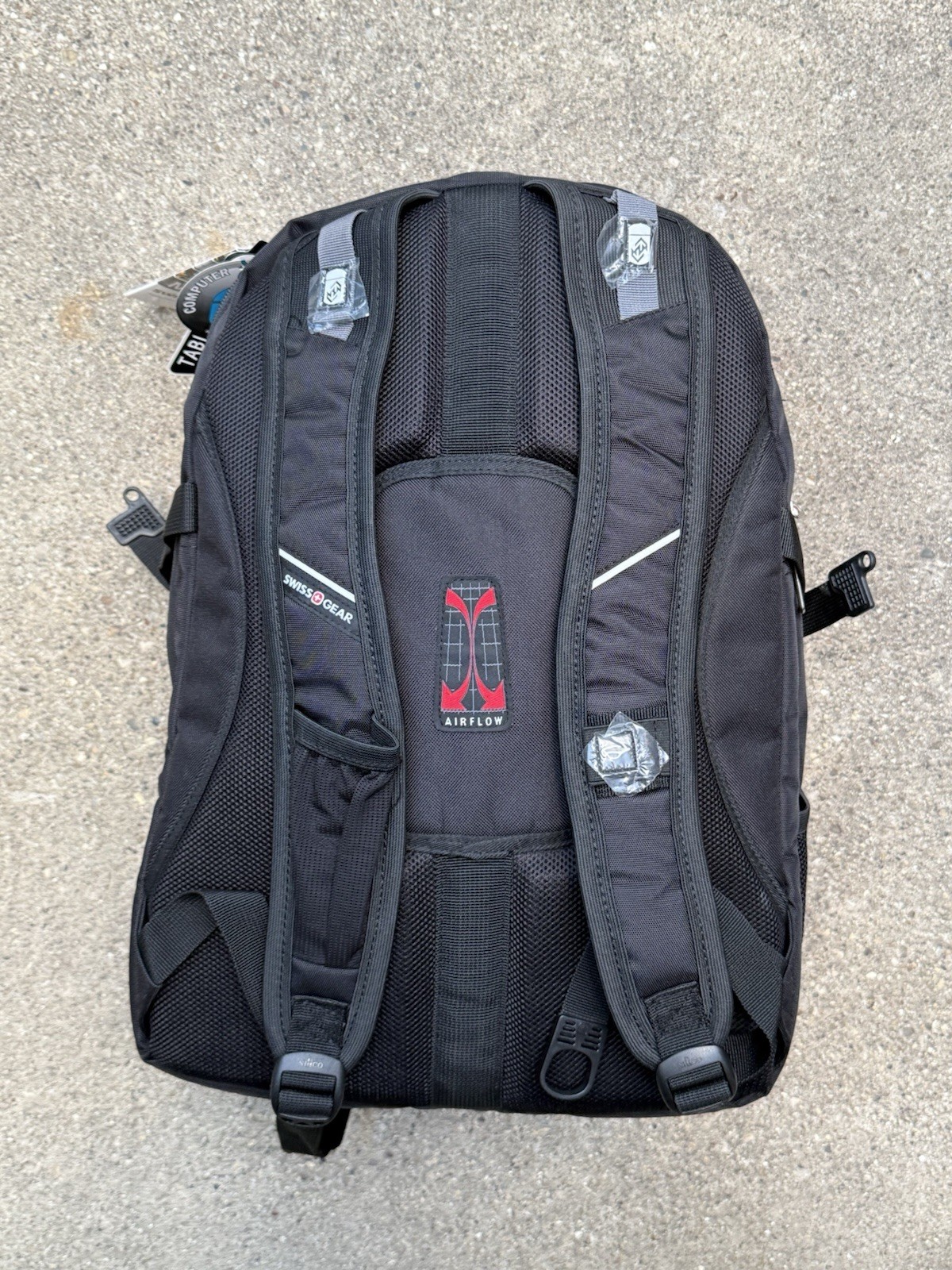 NEW SwissGear Black Computer Backpack with 15″ Laptop Sleeve & Tablet Safe – NWT