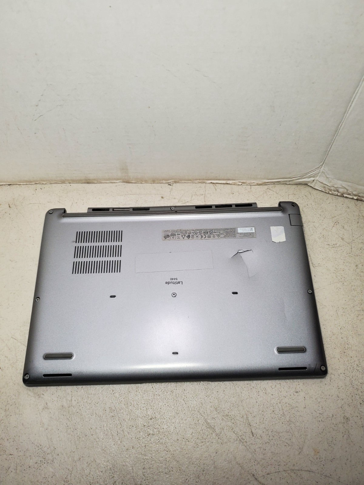 Dell Latitude 5450 14″ Laptop i5-1345U 16GB RAM No SSD/OS! NO LCD! BOOTS! #69