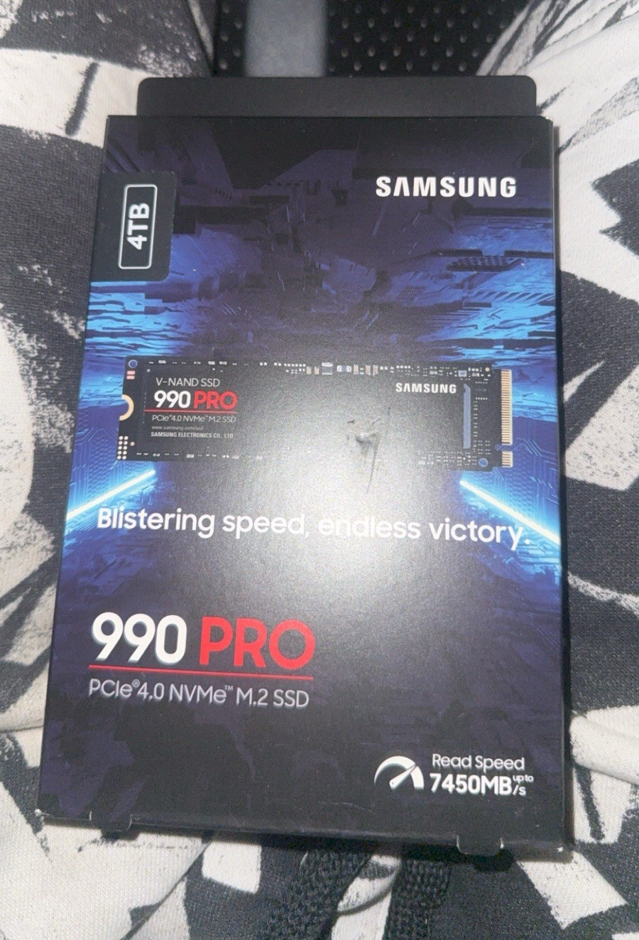 Samsung 990 PRO 4TB M.2 NVMe PCIe 4.0 Internal SSD Up to 7450MB/s