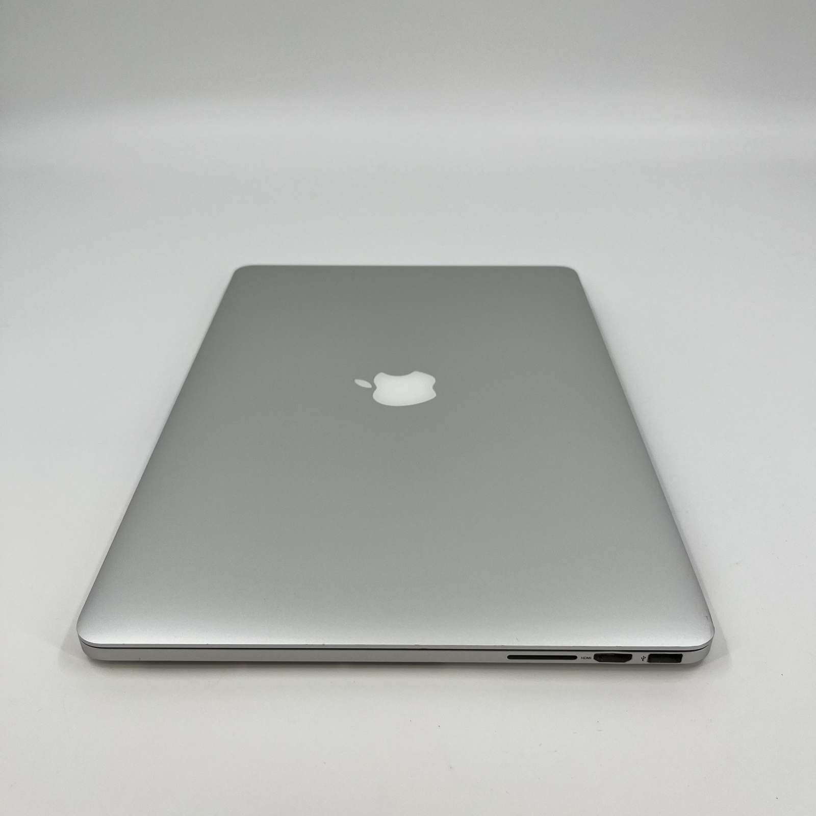 Apple MacBook Pro 15 Retina Mid 2015 2.5GHz Intel Core i7 4th Gen 16GB 512GB