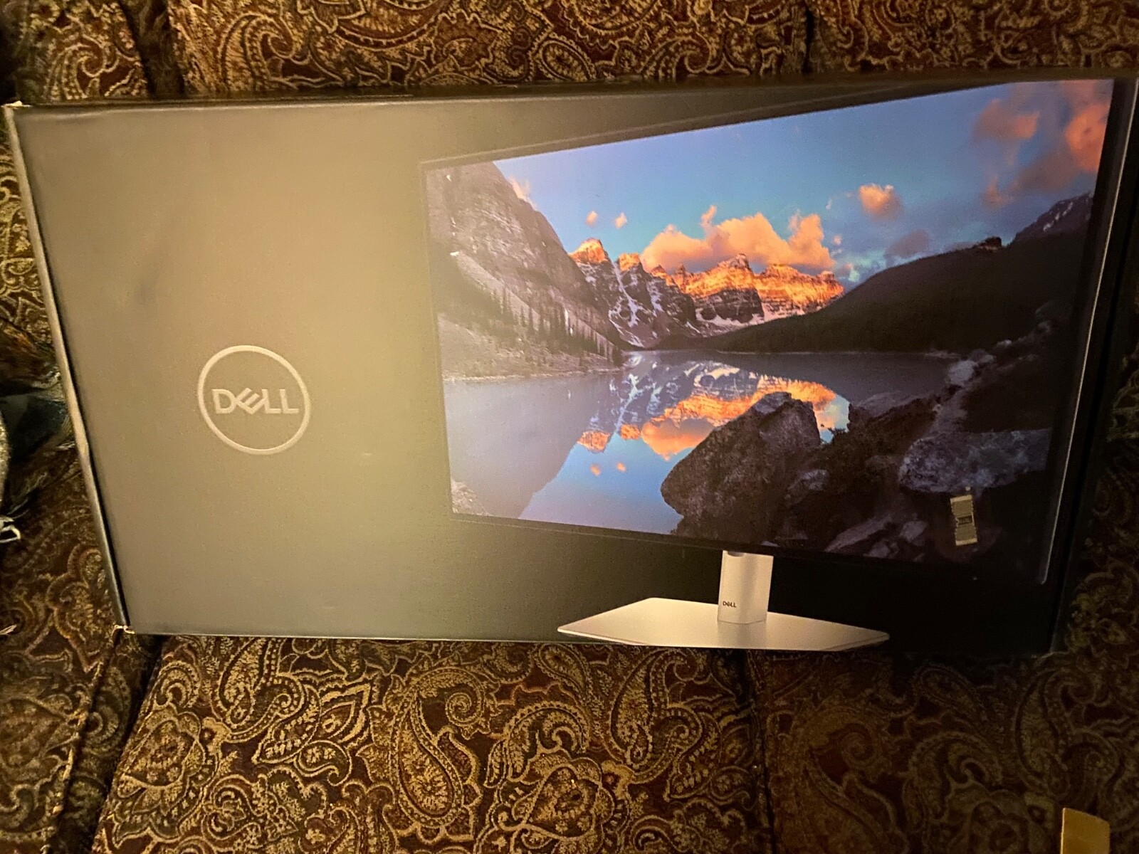 Dell UltraSharp 27 Thunderbolt™ Hub Monitor – U2724DE