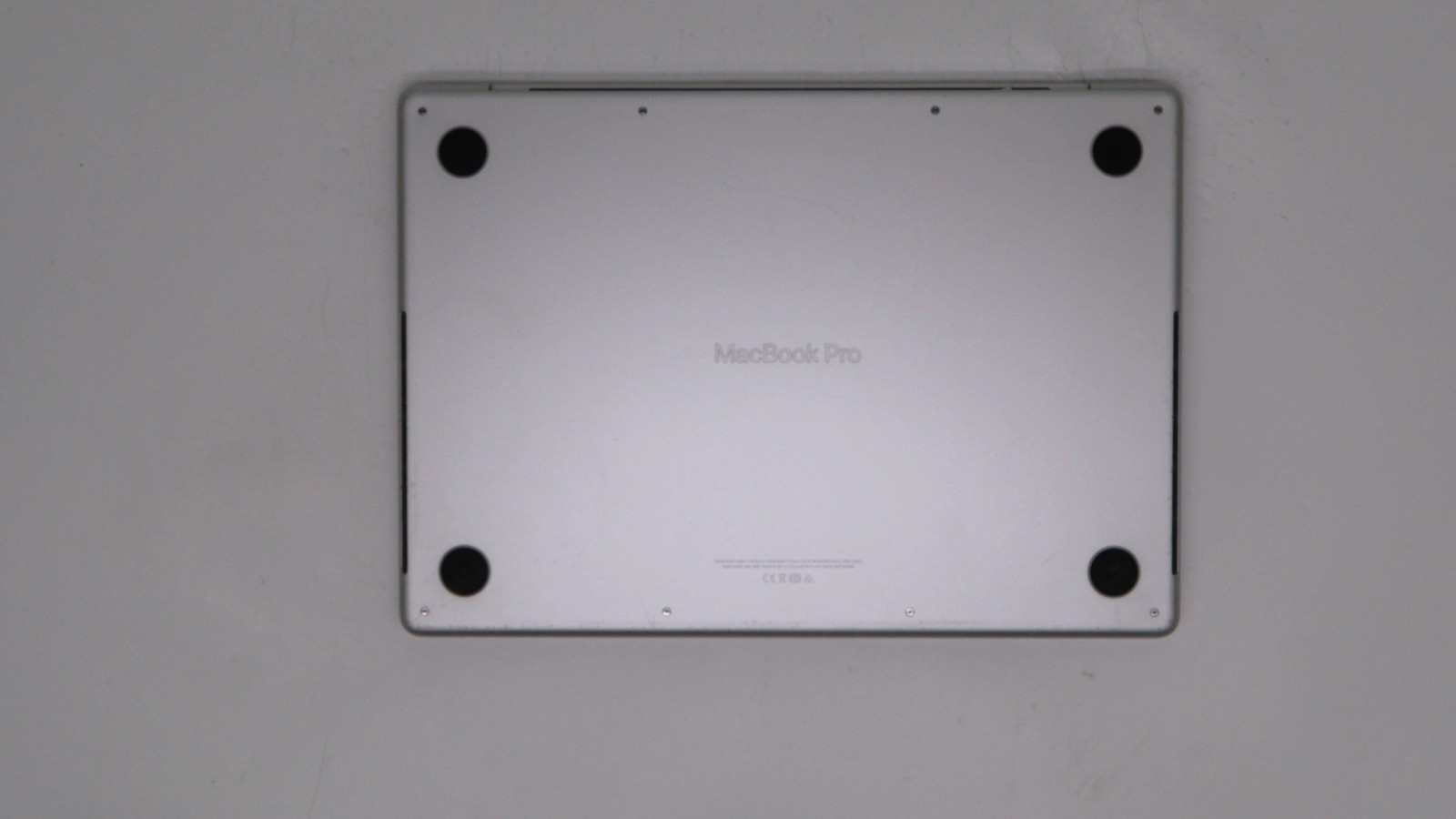 Apple Macbook Pro 14″ M1 Pro 8-Core 16GB 512GB – Good READ DESC