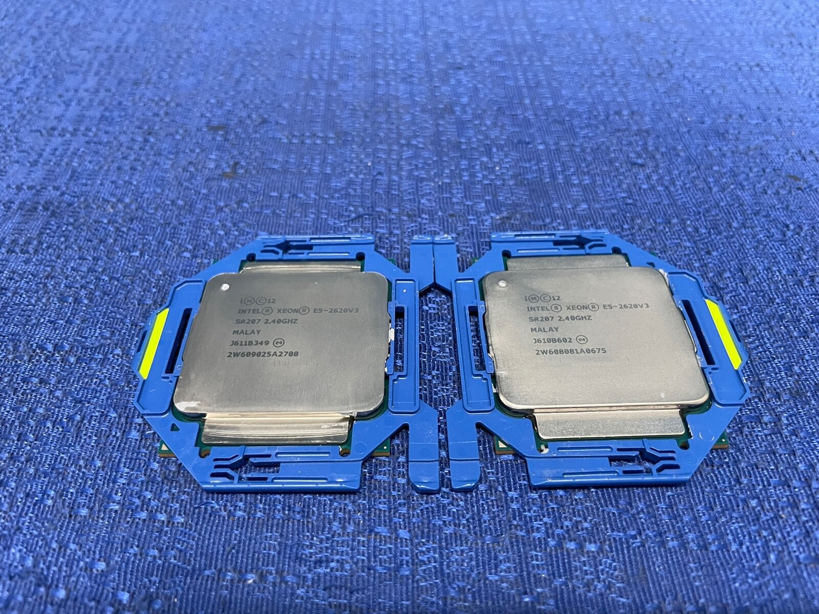 Lot of 2 Intel Xeon E5-2620 v3 Processor SR207 2.40GHz J611B349