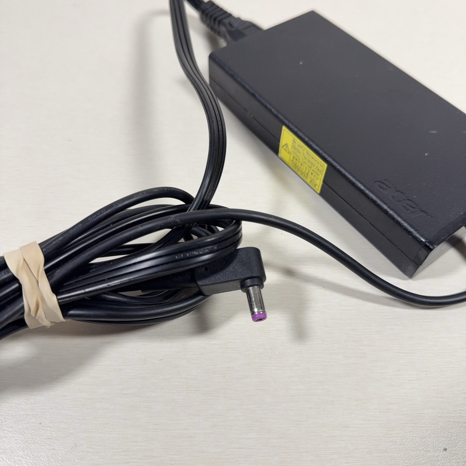 Genuine Acer PA-1131-16 19V 7.1A 135W Laptop AC Power Adapter Charger Black