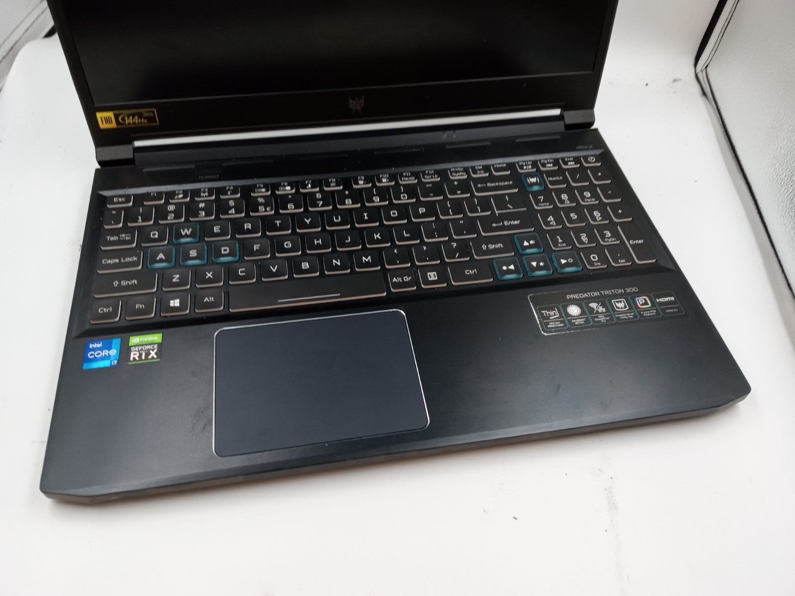 Acer Predator Triton PT315-53 15.6″ Laptop i7-11800H Nvidia RTX 3060 -CRACKED!!