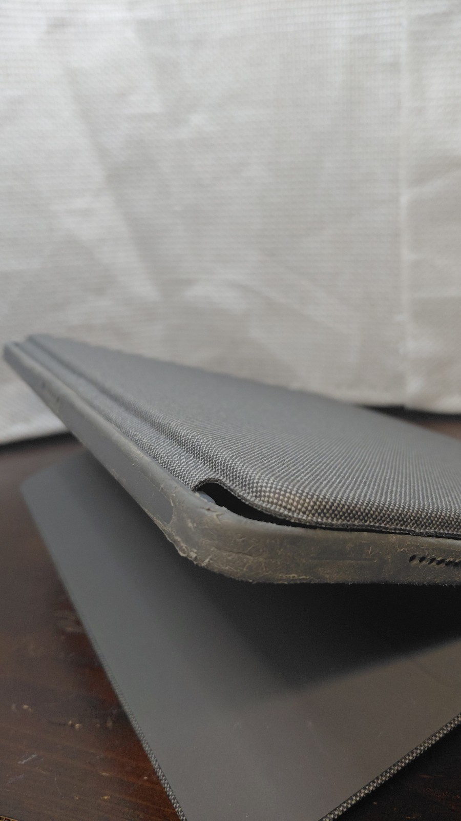 Logitech Combo Touch Keyboard Case for iPad Pro 12.9 – USED!! DAMAGED EDGES
