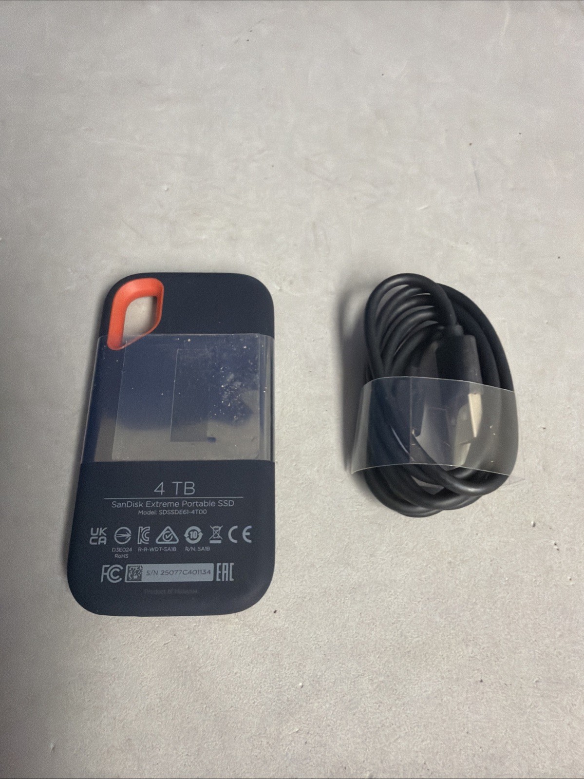 SanDisk Extreme Portable SSD 4TB USB-C (SDSSDE61-4T00)