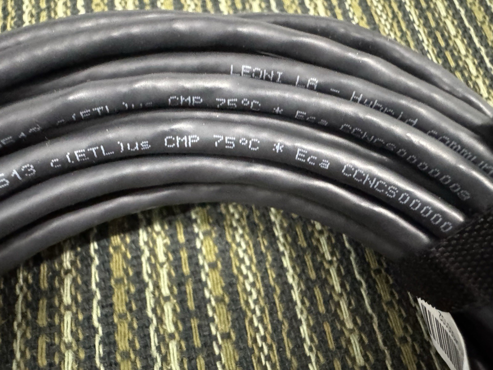 Cosemi USB3.1 Gen 2 Hybrid Active Optical Cable 50ft. Black.