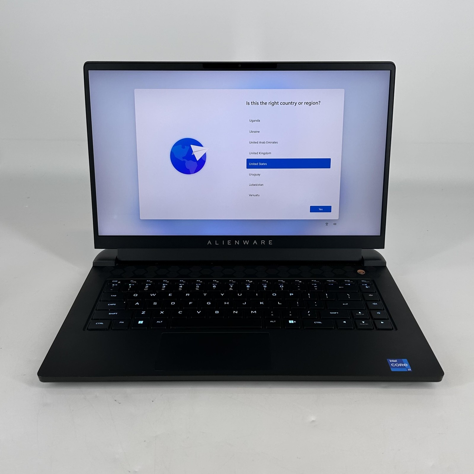 Dell Alienware m15 R7 240Hz 2K i7-12700H 16GB 1TB SSD RTX 3070 Ti WHITE SPOTS