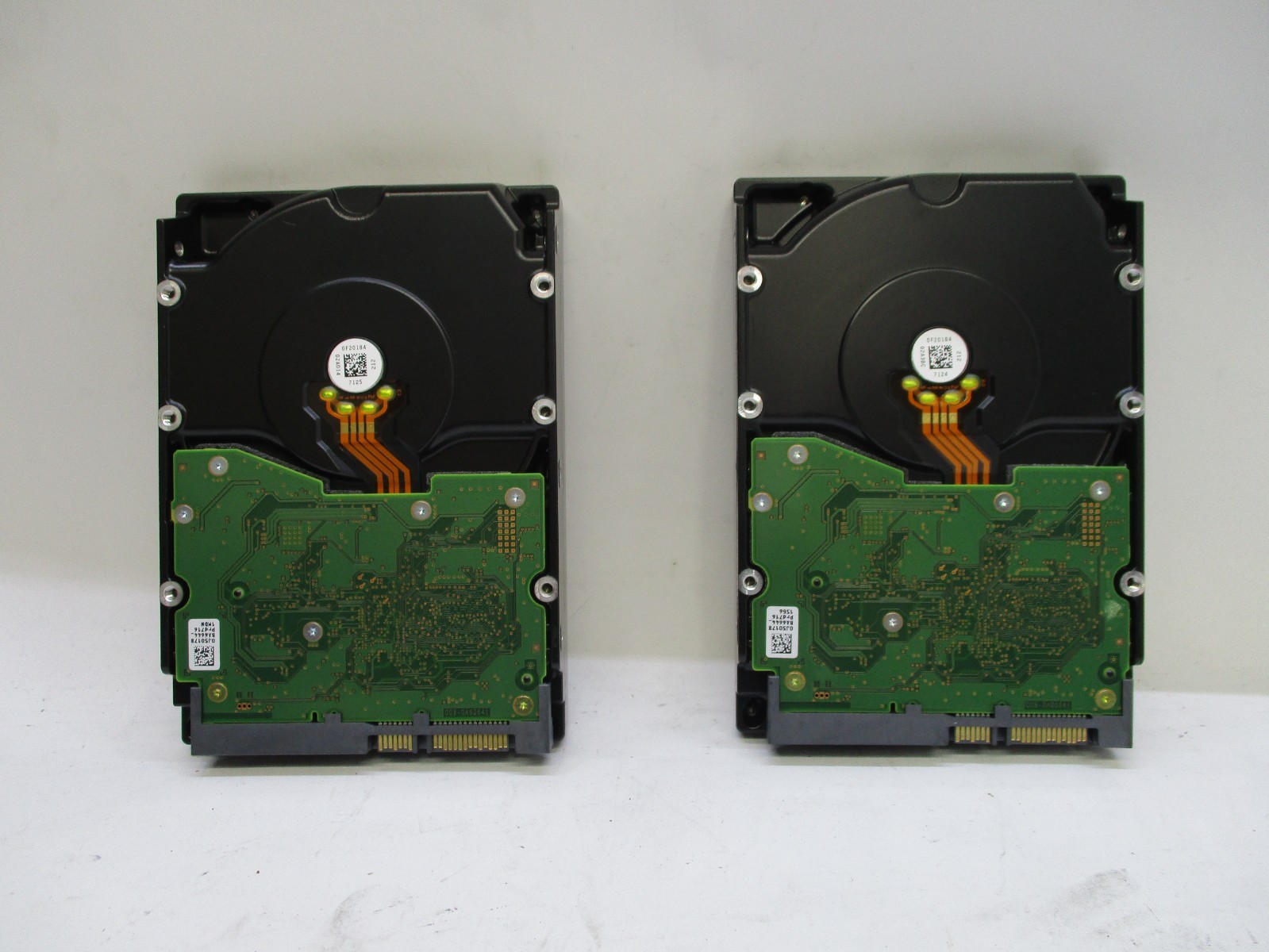 LOT OF 2 HGST HUS726040ALE614 4TB PN:0F23025 7200 RPM SATAIII T8 E11