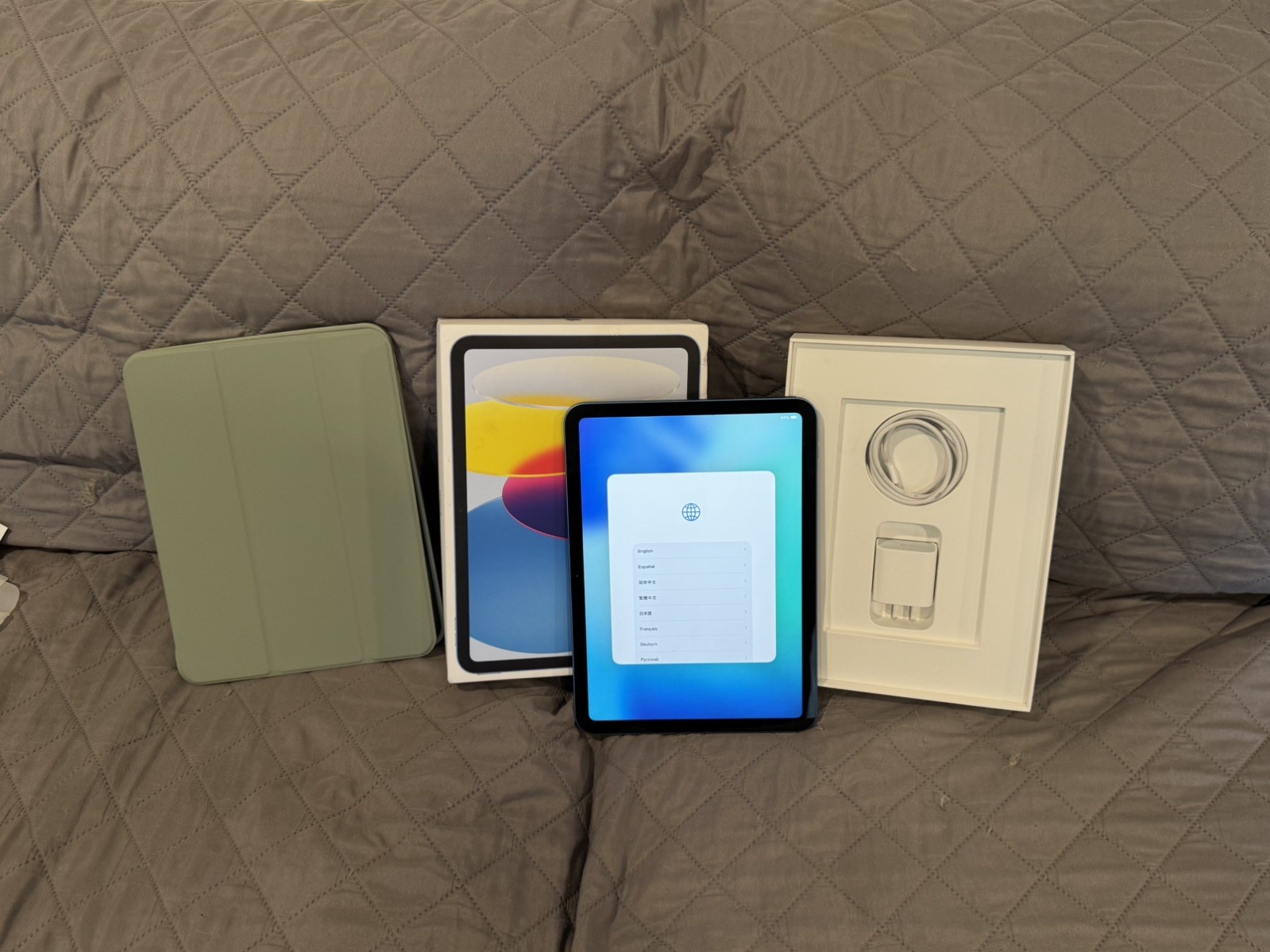 Apple 11″ iPad A16 Chip 128GB, Wi-Fi Only, Blue MD4A4LL/A (case bundle)