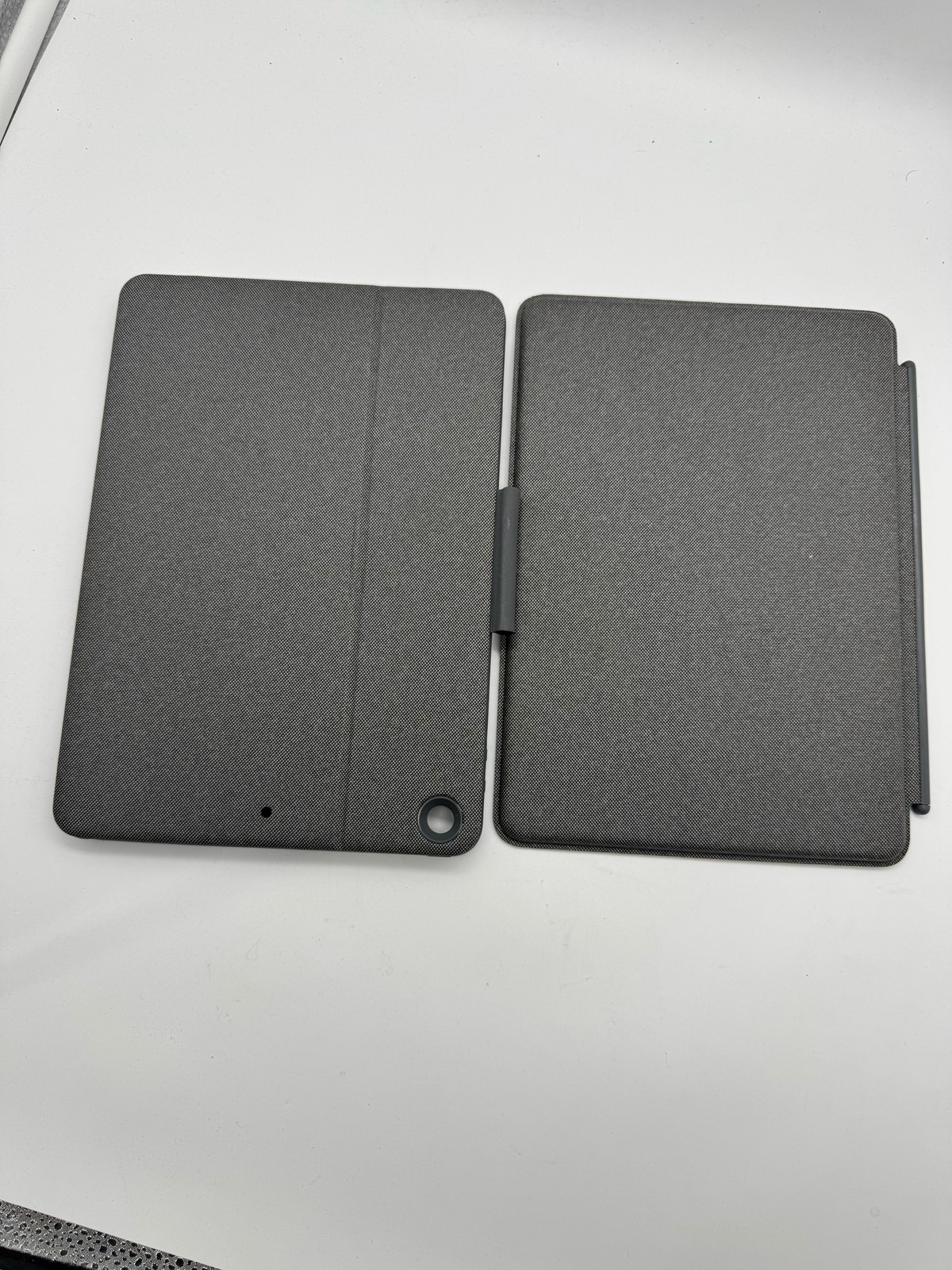 Logitech Combo Touch Keyboard Case Trackpad Graphite for iPad 7th 8th 9th