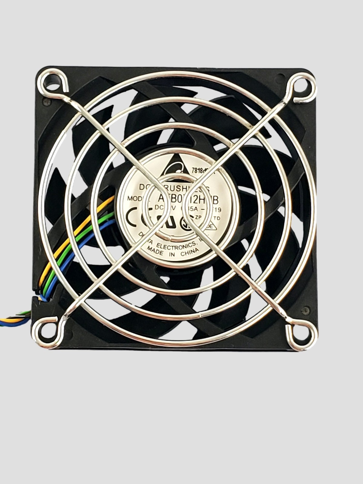 Delta AFB0712HHB DC12V 0.45A CPU 4-pin Brushless Fan