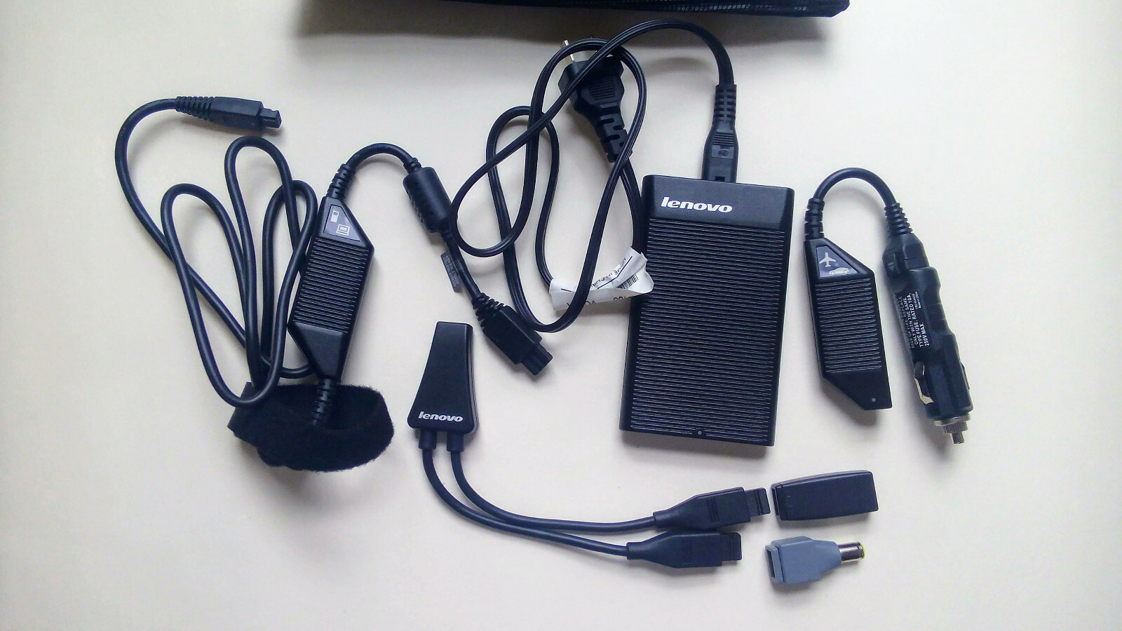 Lenovo Ultraslim AC/DC Combo Adapter