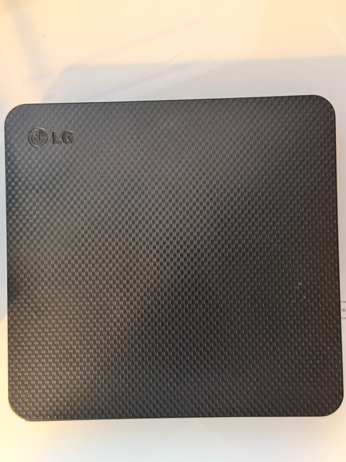 LG ULTRA SLIM PORTABLE DVD WRITER FOR MAC & WINDOWS COMPATIBLE SP80NB60