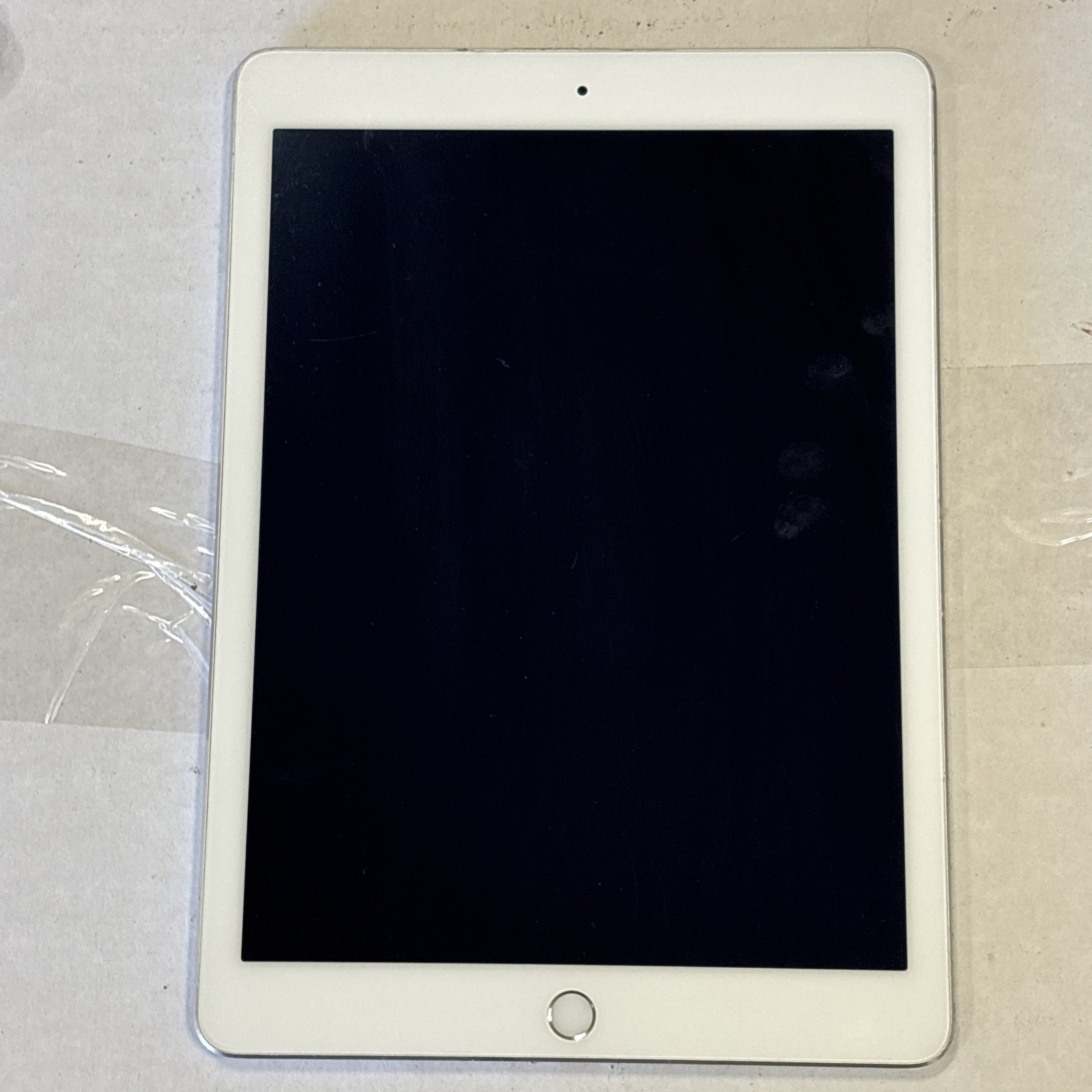 Apple iPad Air 2 A1566 9.7″ – 64GB – Wi-Fi – Silver – MGKL2LL/A Tested Works