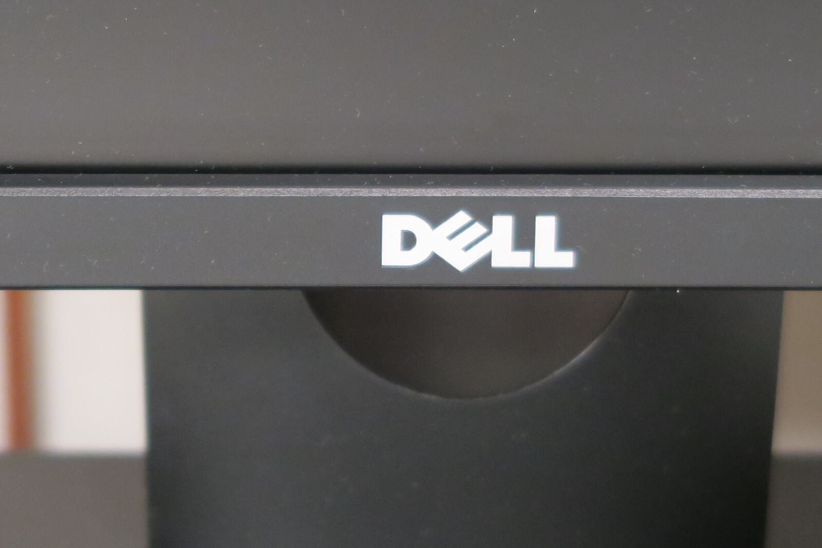 DELL E2016H 20″ 1600 x 900 LCD LED Backlit Monitor with Stand
