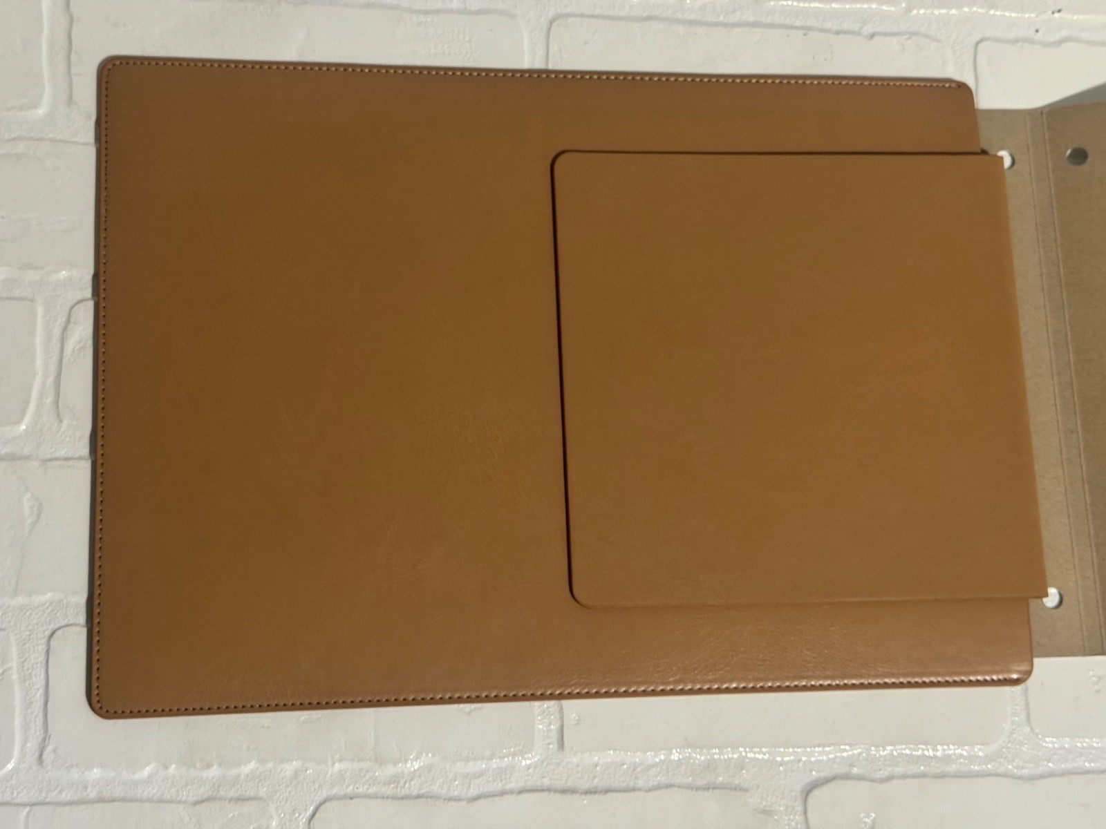NEW Threshold LAPTOP SLEEVE Faux Suede Leather Built in Mouse Pad Magnetic Close