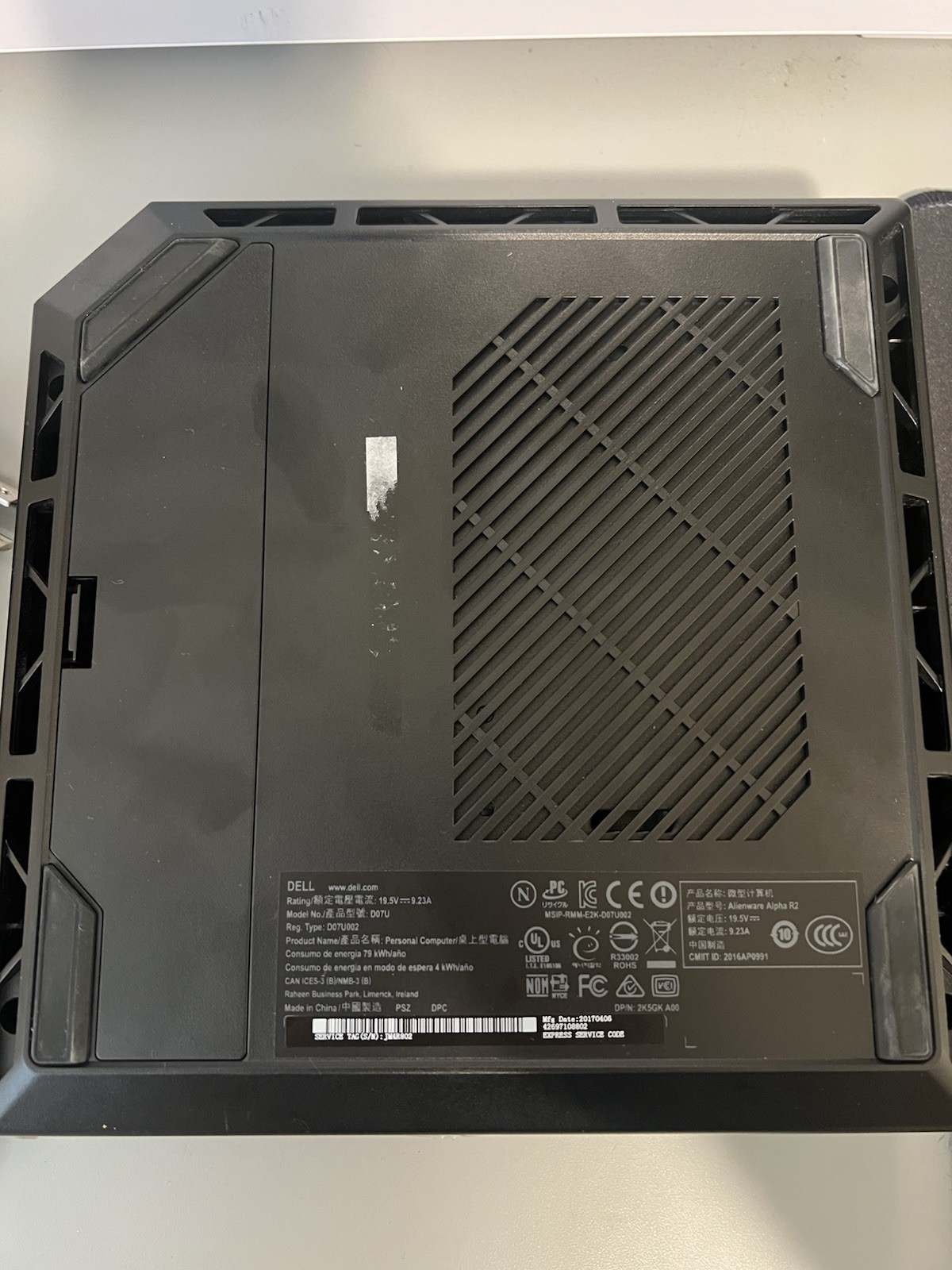DELL Alienware Alpha R2 i7-6700T 16GB RAM 256 GB SSD + 1 TB HDD GTX 960 4GB GPU