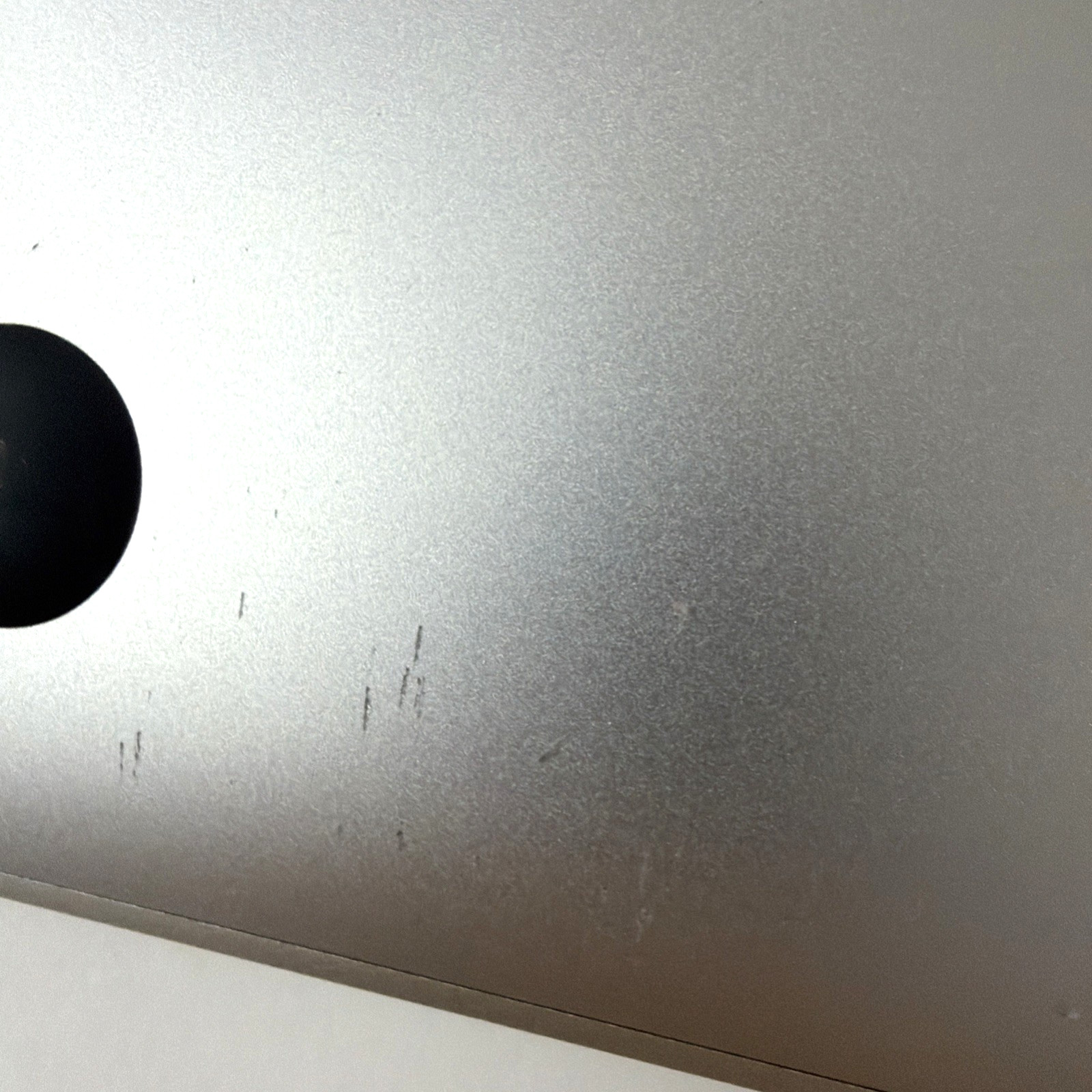 Apple MacBook Air 13.3″ (128GB SSD, Intel Core i5 5th Gen., 1.80 GHz, 8GB)…