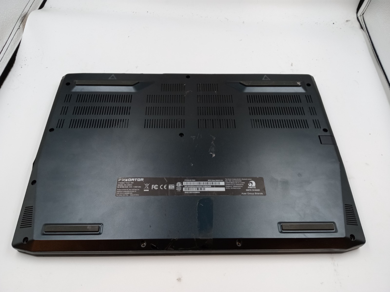 Acer Predator Triton PT315-53 15.6″ Laptop i7-11800H Nvidia RTX 3060 -CRACKED!!