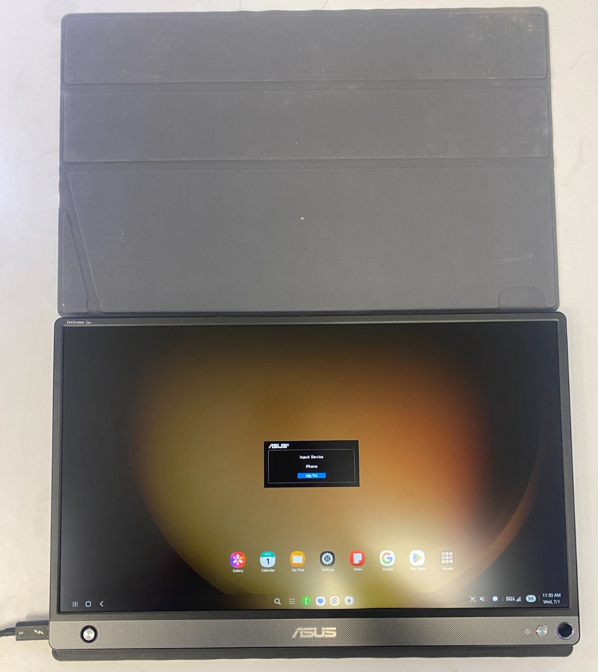 ASUS ZenScreen Go MB16AHP 16″ FHD LCD Portable Monitor USB-C w Battery/Case