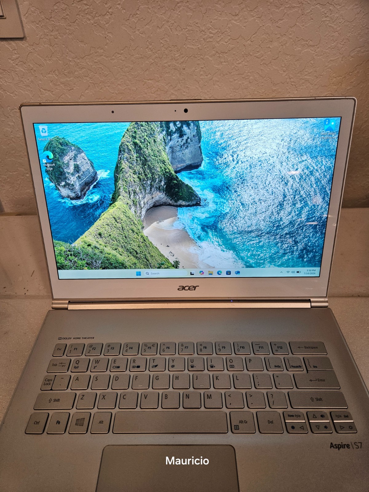ACER Aspire S7-393,Mint.Intel i7-5500U, 256 Gb.SSD, 8 Gb.RAM. Display:2560×1440.