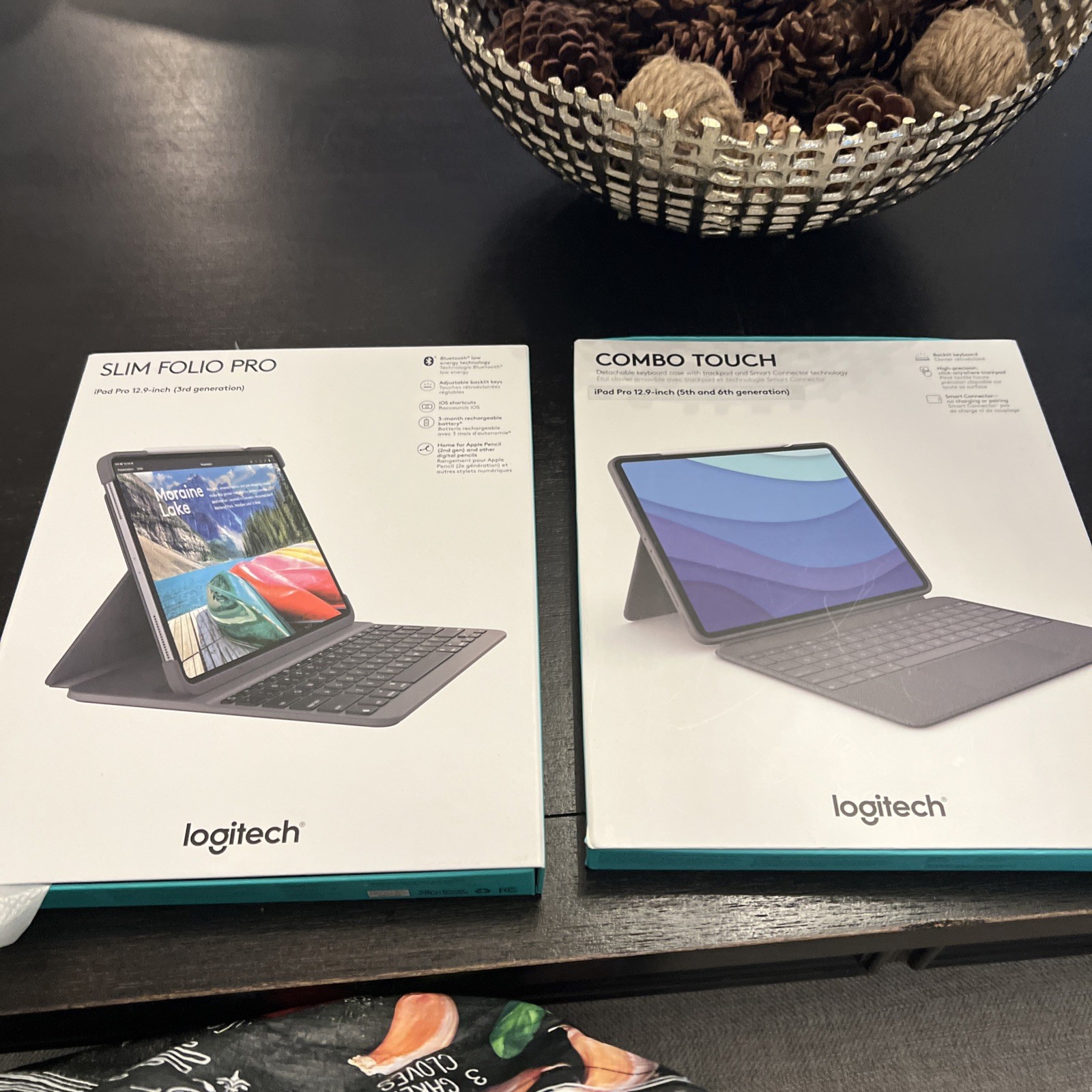 Logitech Combo Touch Backlit Keyboard Detachable Case iPad Pro 12.9″ 5th 6th Gen