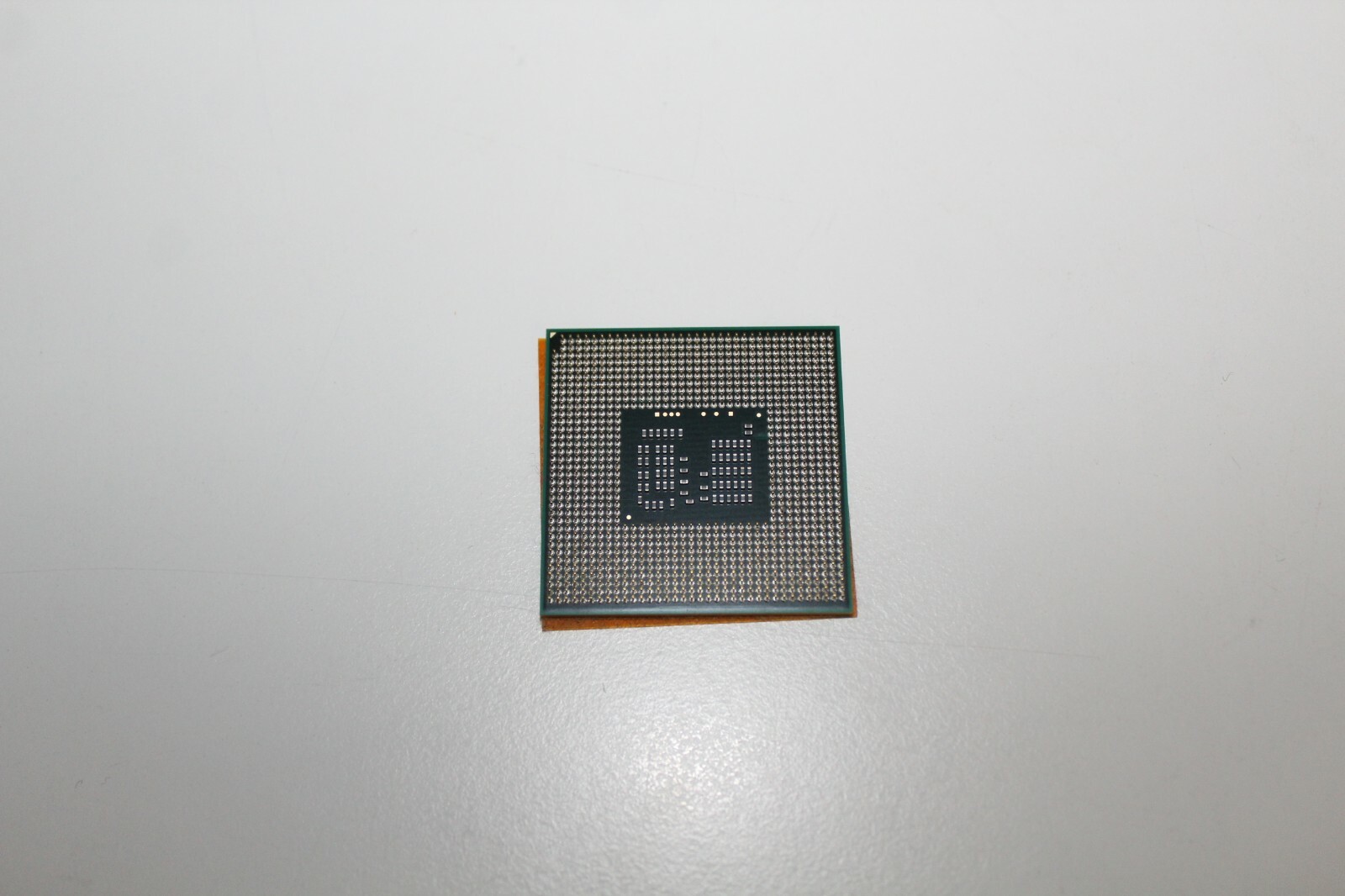 intel i3-370m Mobile CPU Processor SLBUK J032C079 Computer Part Piece Laptop Use