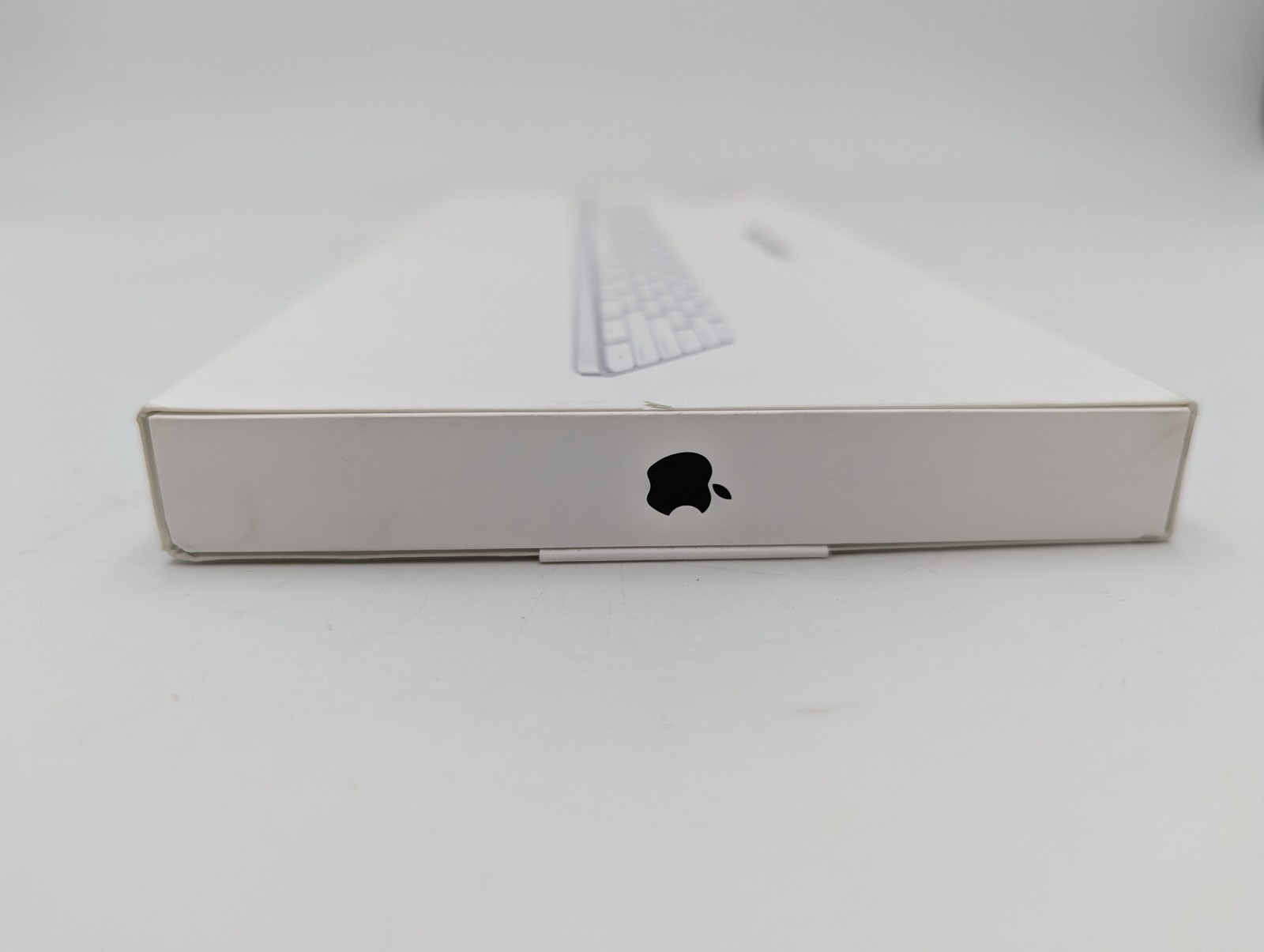 Apple Magic Keyboard (USB-C) Rechargeable MXCL3LL/A In White | A3203