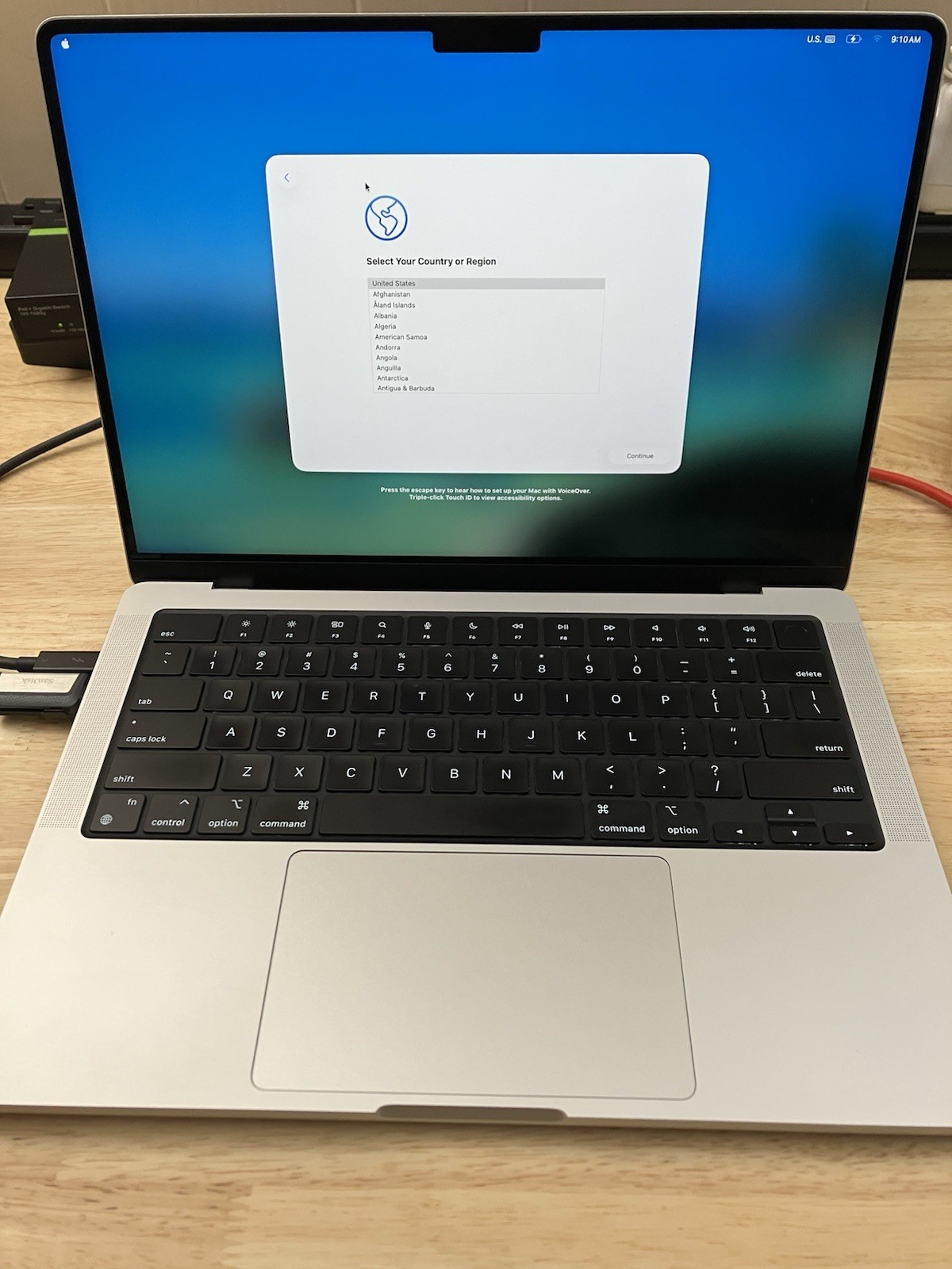 Apple MacBook Pro 14-inch 2023 Laptop M3 16GB RAM 512GB SSD Silver macOS Tahoe