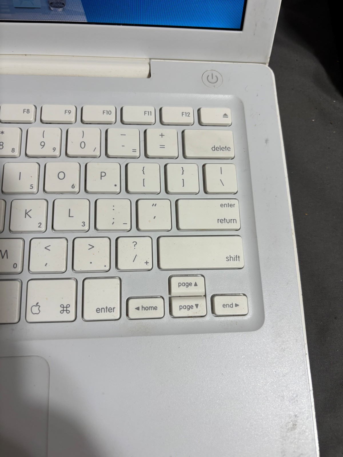 Vtg APPLE 13″ MACBOOK 160GB OS-X Laptop computer A1181 2G RAM 1.83MHz Core Duo