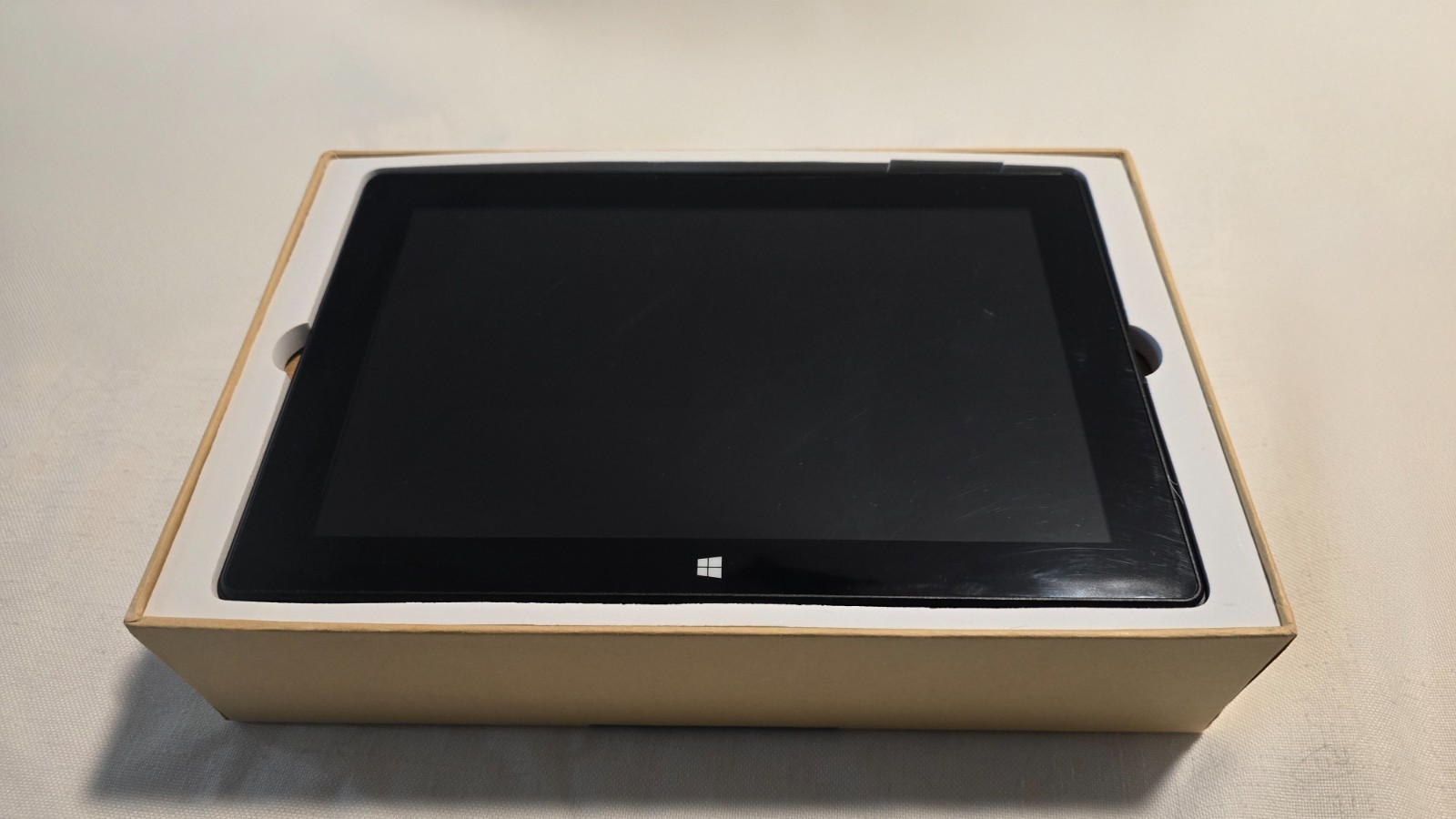 10.1″ Windows 10 Tablet – Intel Atom – 2GB RAM – 32GB – WiFi – New In Box