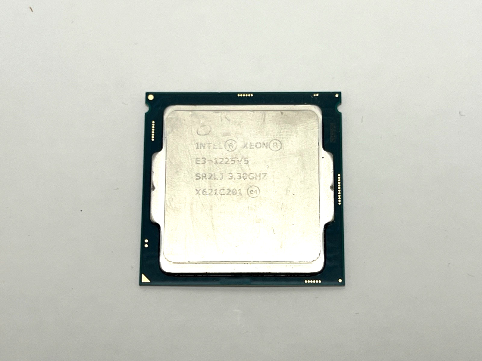 Intel Xeon E3-1225 v5 4-Core 4-Thread 3.3GHz LGA1151 CPU