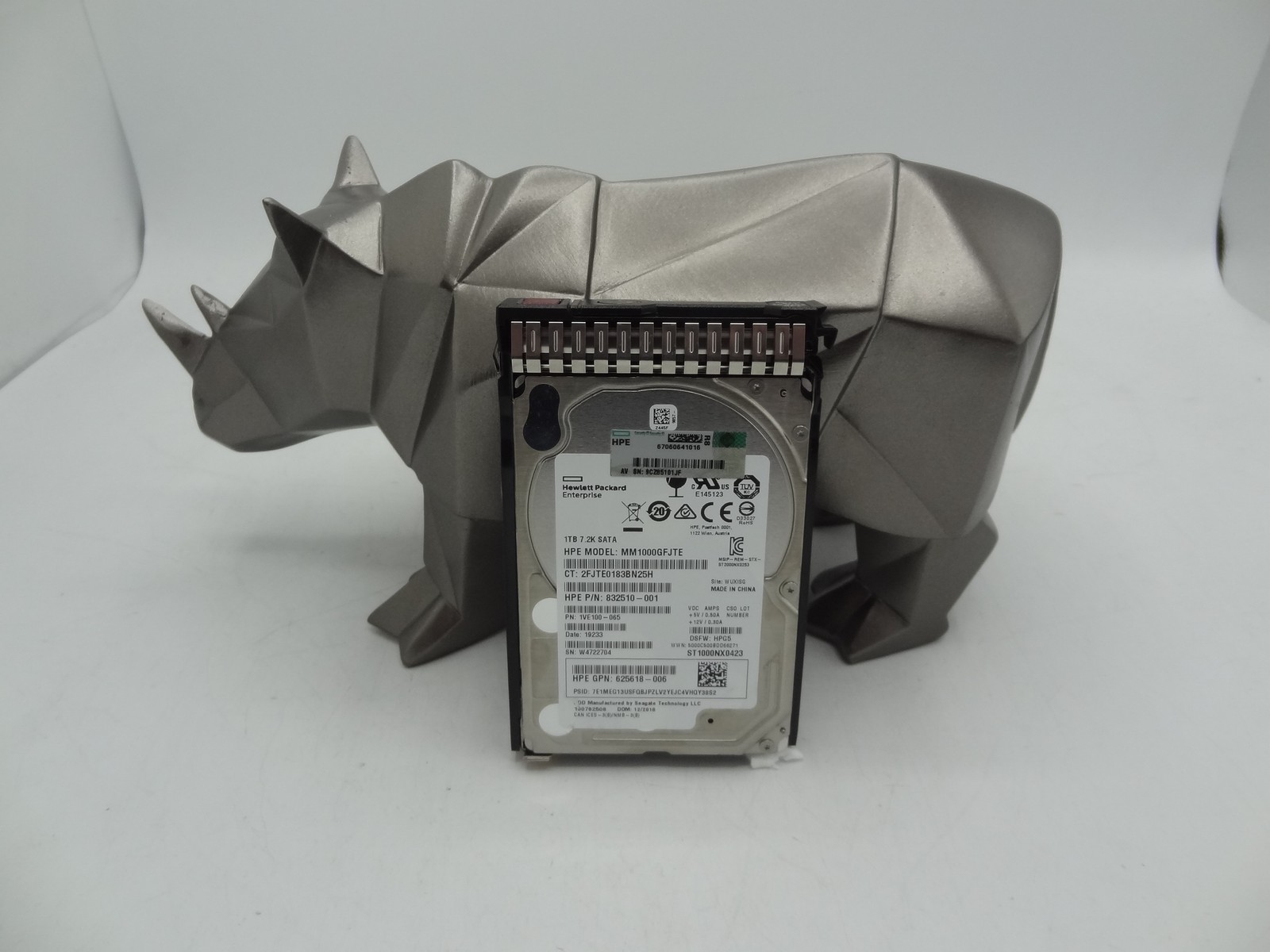 655710-B21 1TB 2.5in SATA 6Gb/s 7.2K RPM 512n Midline Drive 656108-001